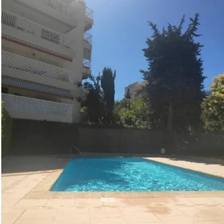 Magnifique Studio Avec Piscine Le Cannet
